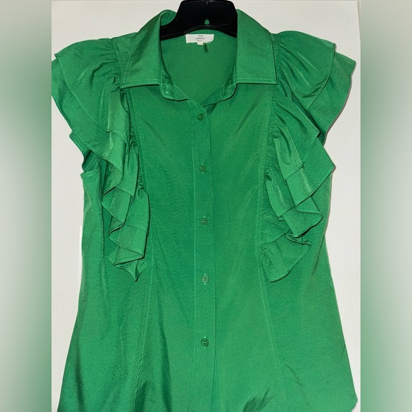 entro Green Ruffle Sleeve Button-Front Blouse - Picture 3 of 4